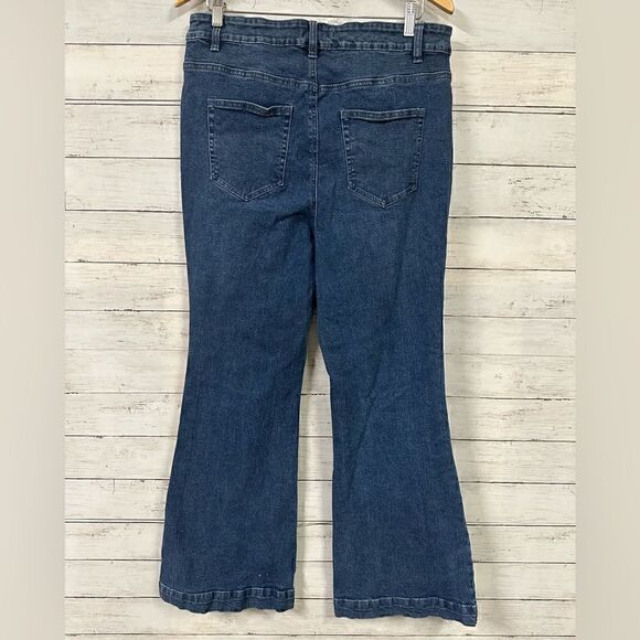 FOREVER 21 High Waist Flare Jeans - Picture 4 of 5